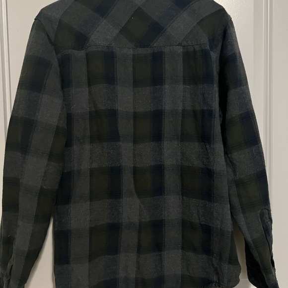 Men’s Flannel - Picture 2 of 4